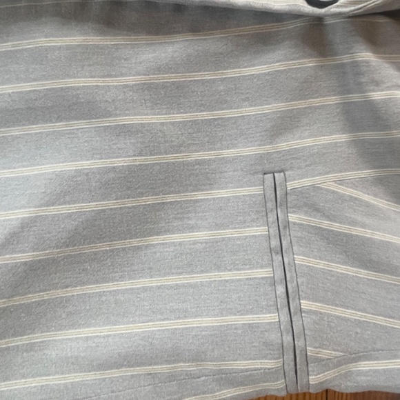 Banana Republic blazer 12P Grey with stripe - Picture 3 of 4